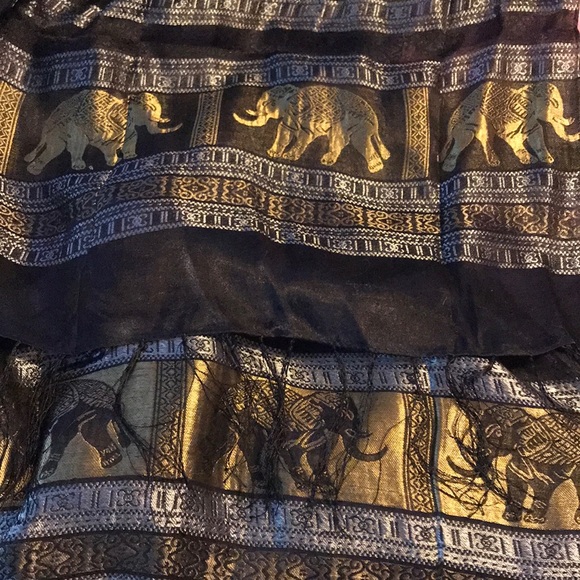 Two black elephant scarfs - Picture 3 of 3